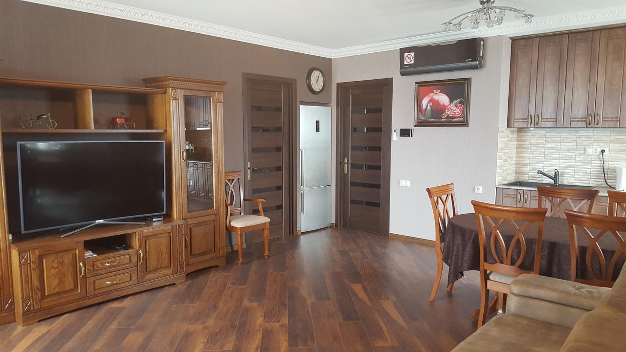 Mimino Apartment Deluxe First Line Batoemi Buitenkant foto